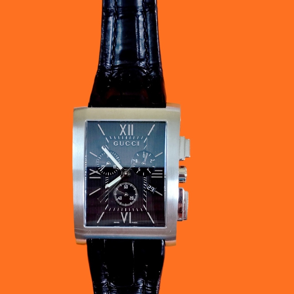 {Truly Rare} ✨ Gucci ✨ 8600 Series Chronograph - Mint Condition - Picture 3 of 5